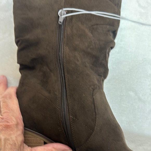 Universal Thread Brown Heeled Boots with Suede Like Finish - Picture 4 of 13